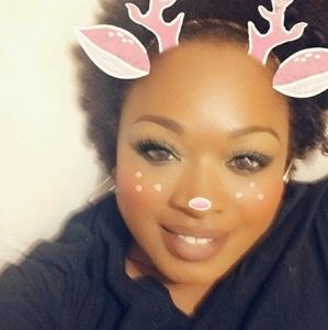 Meet your Posher, Maxine